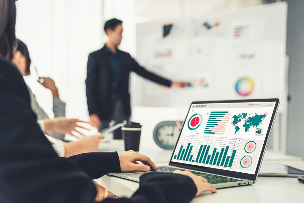 Time de Analytics trabalhando