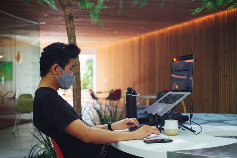 Facebook, Google, Apple: qual o posicionamento de empresas de tecnologia sobre o trabalho remoto?